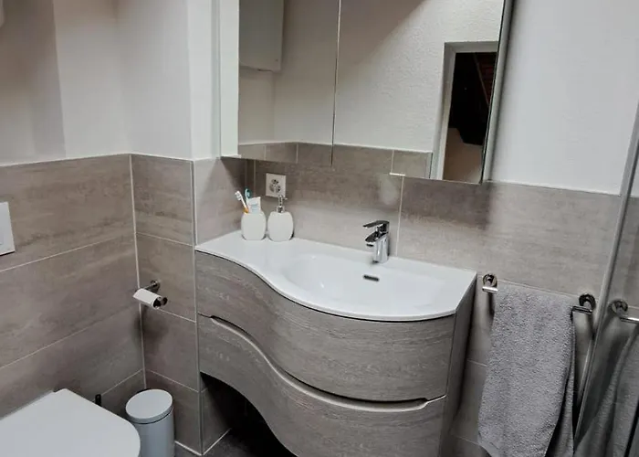 Bernadette Apartment *